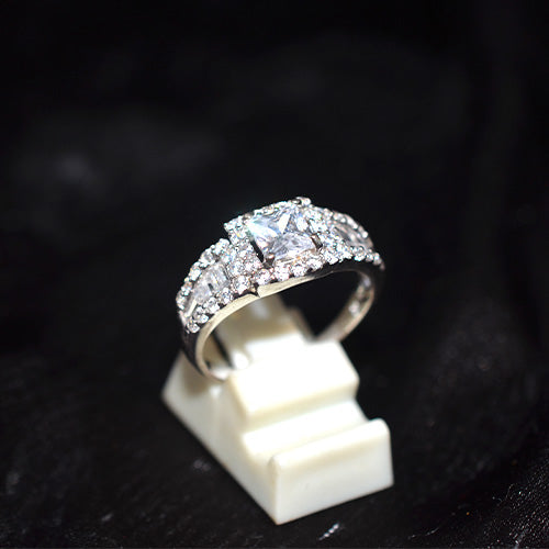 925 Sterling Silver Halo Princess Cut Cubic Zirconia Ring
