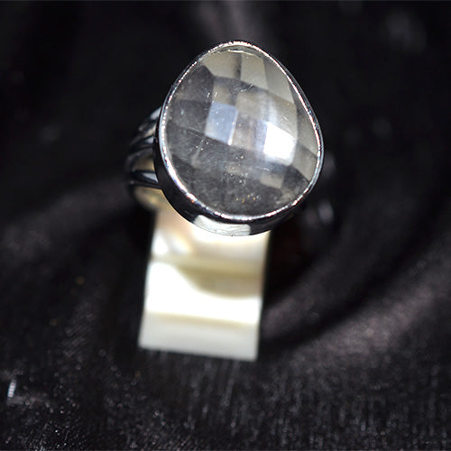 925 Sterling Silver Pear-Shaped Crystal Quartz Ring with Triple Shank