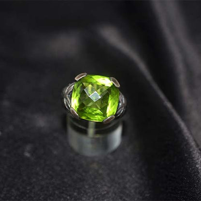 925 Sterling Silver Peridot Ornate Cushion Ring
