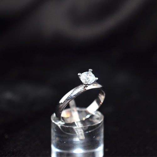 925 Sterling Silver Classic Solitaire Cubic Zirconia Ring