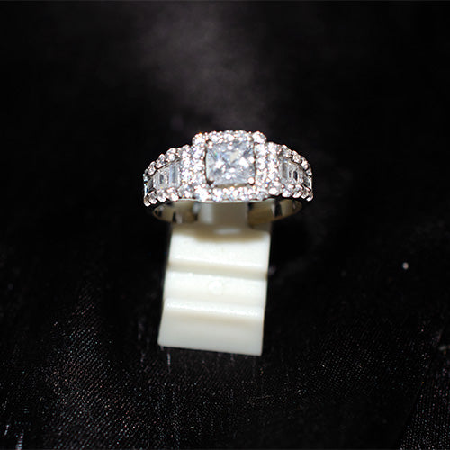 925 Sterling Silver Halo Princess Cut Cubic Zirconia Ring