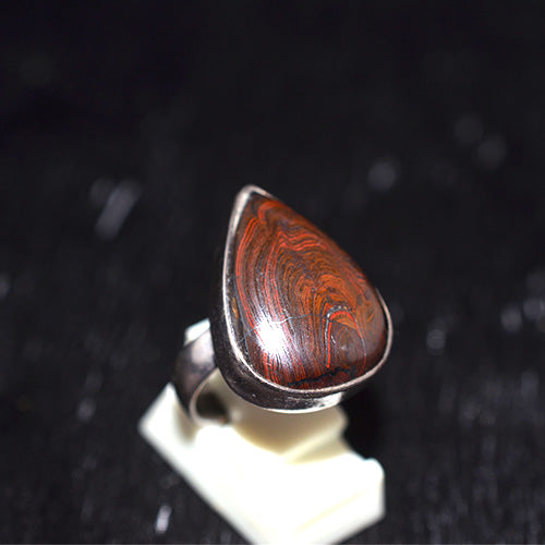 925 Sterling Silver Wavy Tiger Iron Teardrop Ring