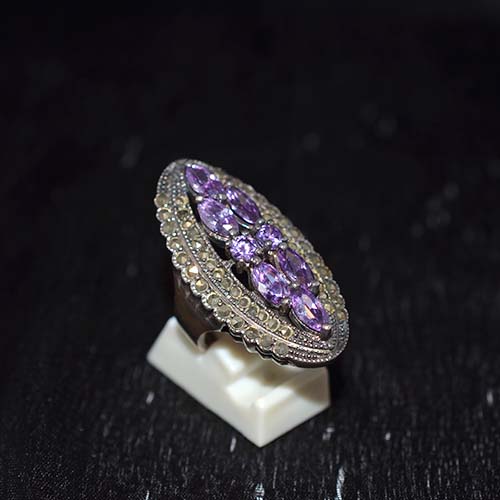 925 Sterling Silver Amethyst and Marcasite Oval Cluster Ring