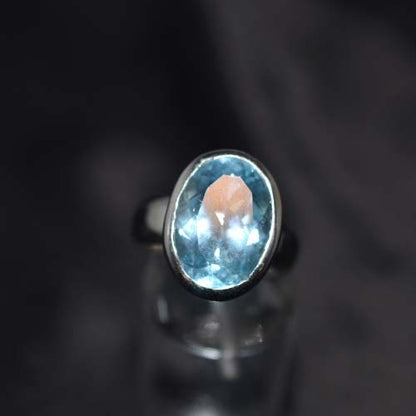 925 Sterling Silver Blue Topaz Oval Solitaire Ring