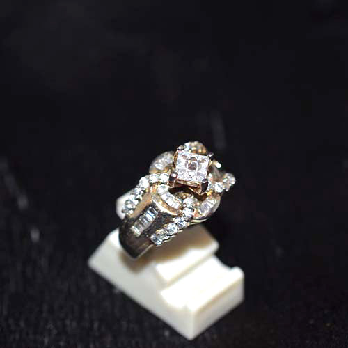 6 Carat Gold Plated Cubic Zirconia Intricate Knot Design Ring