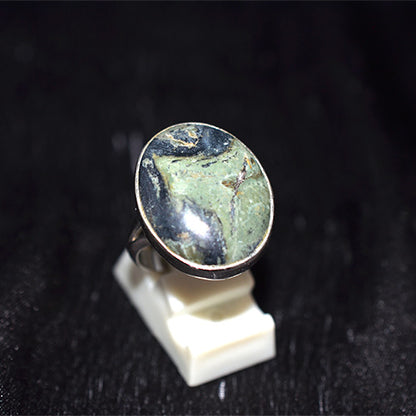925 Sterling Silver Green and Black Serpentine Oval Ring