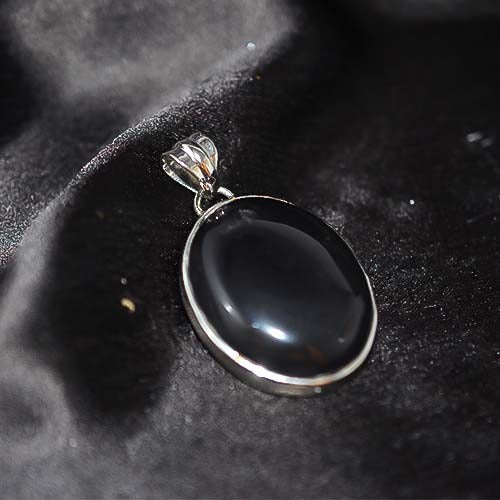925 Sterling Silver Black Onyx Oval Pendant
