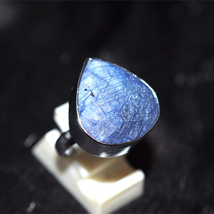 925 Sterling Silver Pear-Shaped Kyanite Ring