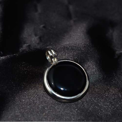 925 Sterling Silver Black Onyx Round Pendant