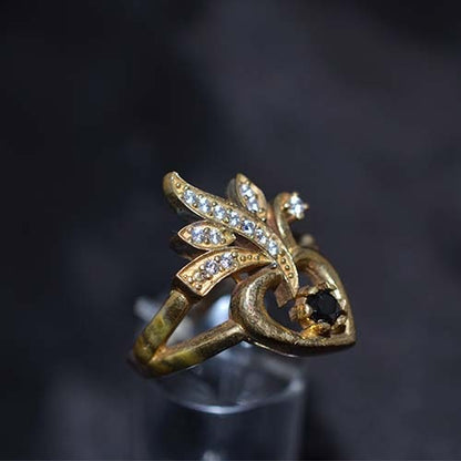 6 Carat Gold Plated Black and White Leaf Motif Ring