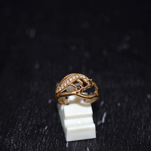 6 Carat Gold Plated Cubic Zirconia Wave Band Ring
