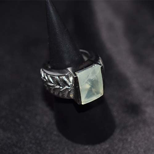 925 Sterling Silver Light Green Rectangular Engraved Ring