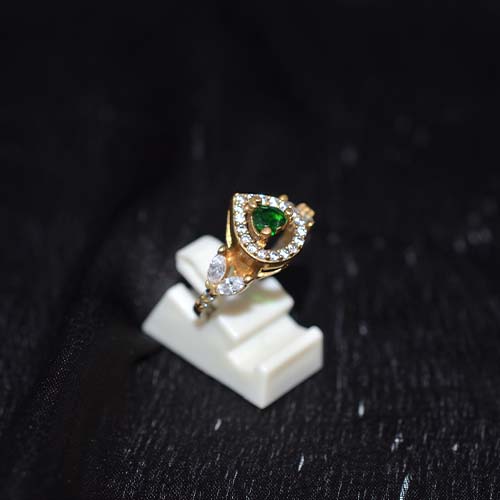 6 Carat Gold Plated Green Teardrop Duo Stone Ring