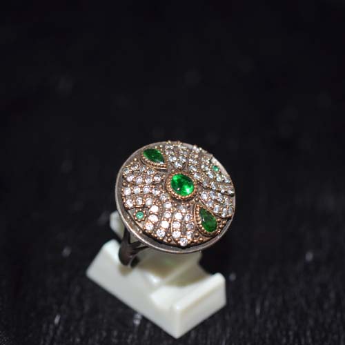 925 Sterling Silver Green and White Gemstone Round Cluster Ring
