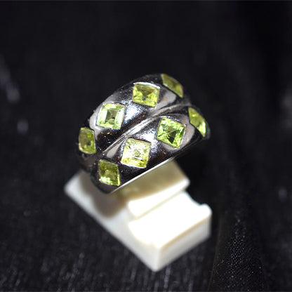 925 Sterling Silver Peridot Checkered Pattern Dome Ring