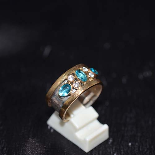 6 Carat Gold Plated Blue Oval Gemstone Band Ring