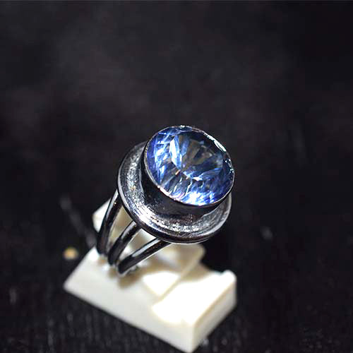 925 Sterling Silver Round Iolite Triple Shank Ring