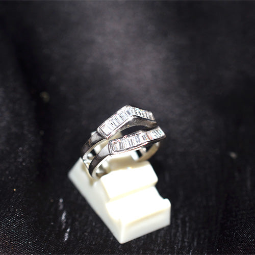 925 Sterling Silver Baguette Chevron Pattern Ring