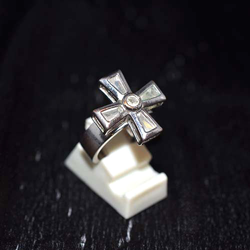 925 Sterling Silver Baguette Crystal Cross Ring