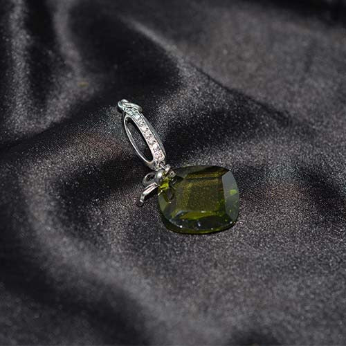 925 Sterling Silver Green Quartz Cushion Pendant