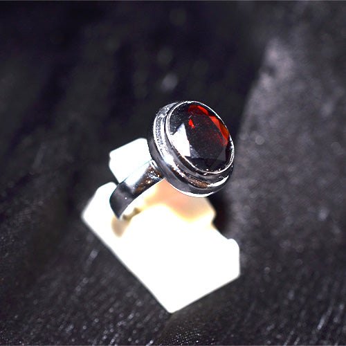 925 Sterling Silver Oval Garnet Solitaire Ring