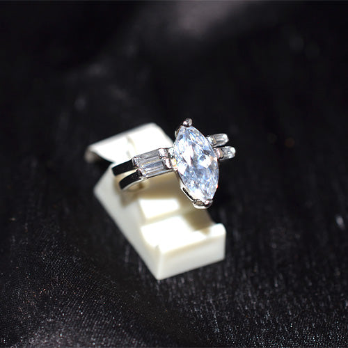 925 Sterling Silver Marquise Cubic Zirconia Baguette Side Ring