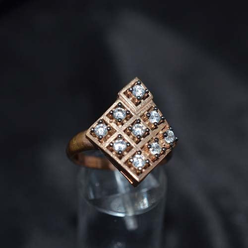 6 Carat Gold Plated White Crystal Square Grid Ring