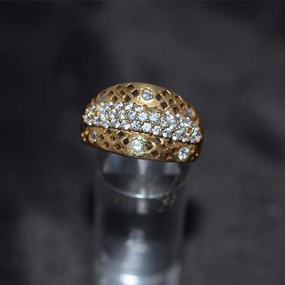 6 Carat Gold Plated White Crystal Lattice Band Ring