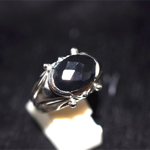 925 Sterling Silver Oval Black Onyx Crown Setting Ring
