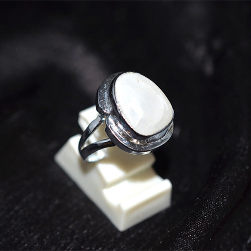 925 Sterling Silver Teardrop Mother of Pearl Double Band Ring