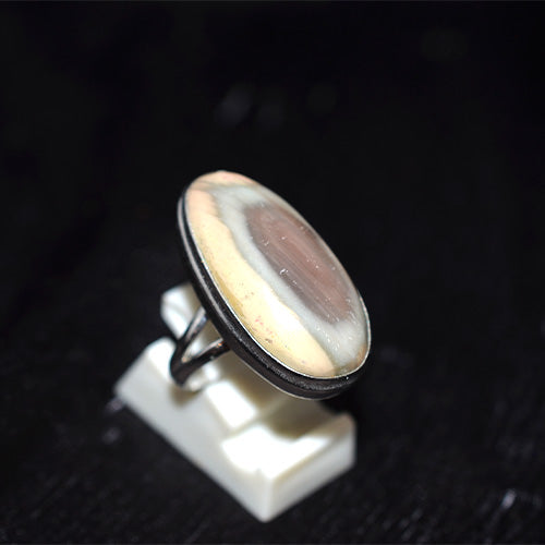 925 Sterling Silver Banded Agate Oval Ring