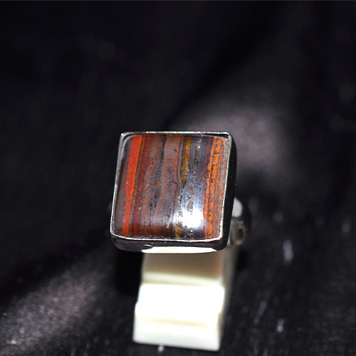 925 Sterling Silver Banded Tiger Iron Diamond Shape Ring