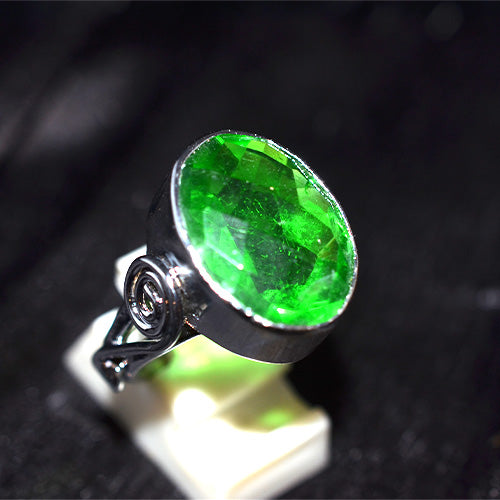925 Sterling Silver Green Quartz Scroll Motif Ring