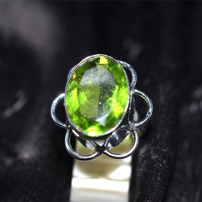 925 Sterling Silver Oval Peridot Ring with Scalloped Flower Setting