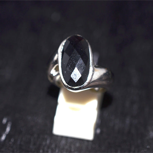 925 Sterling Silver Faceted Oval Black Onyx Split Shank Ring