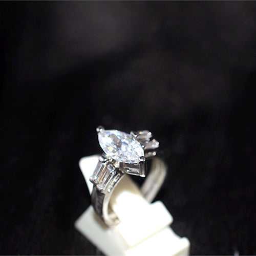 925 Sterling Silver Marquise Cubic Zirconia Baguette Side Ring