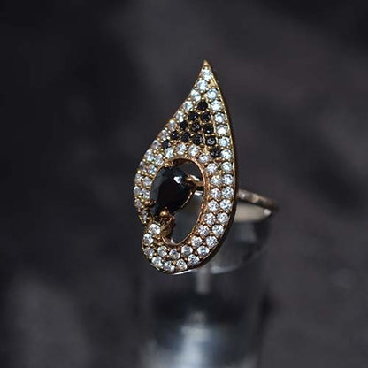 6 Carat Gold Plated Black and White Paisley Statement Ring