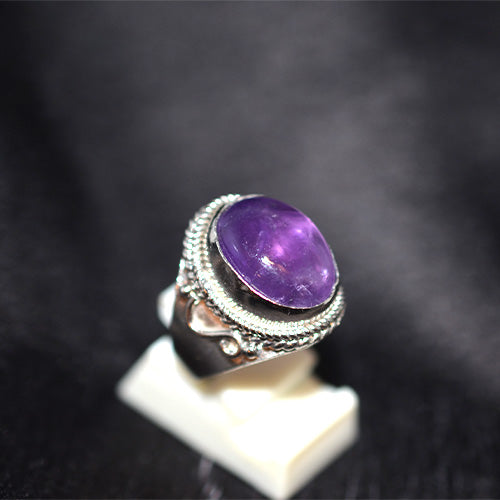 925 Sterling Silver Oval Amethyst Ring with Ornate Rope Bezel