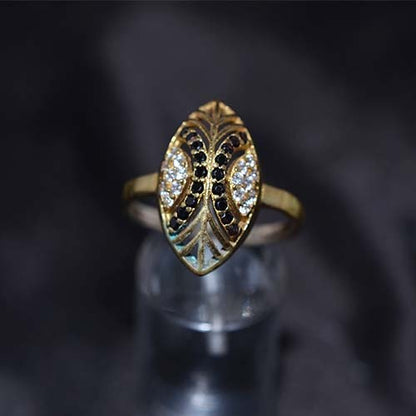 6 Carat Gold Plated Black and White Marquise Motif Ring