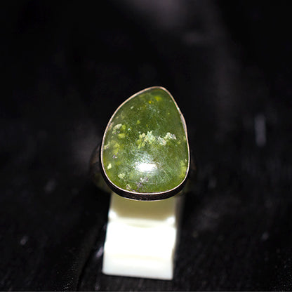925 Sterling Silver Teardrop Green Serpentine Ring