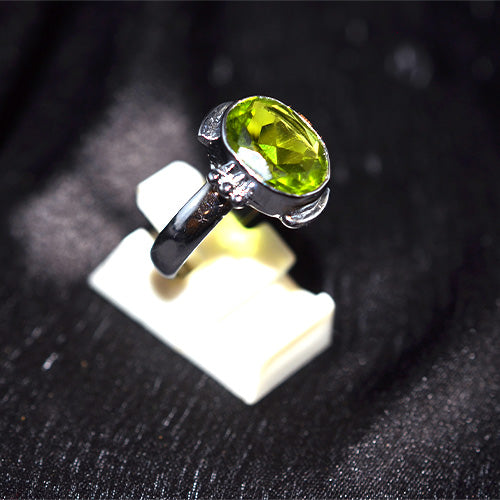 925 Sterling Silver Oval Faceted Peridot Ring with Ornate Setting