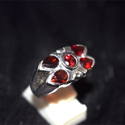 925 Sterling Silver Garnet Floral Cluster Ring