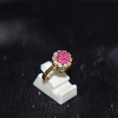 6 Carat Gold Plated Pink Floral Motif Ring