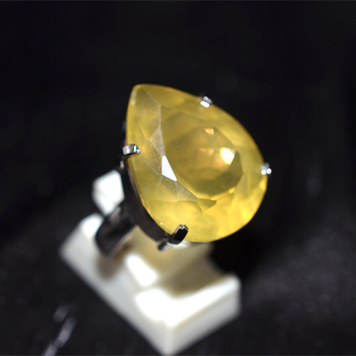 925 Sterling Silver Pear Cut Lemon Quartz Prong Set Ring
