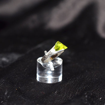 925 Sterling Silver Triangle Peridot Solitaire Ring