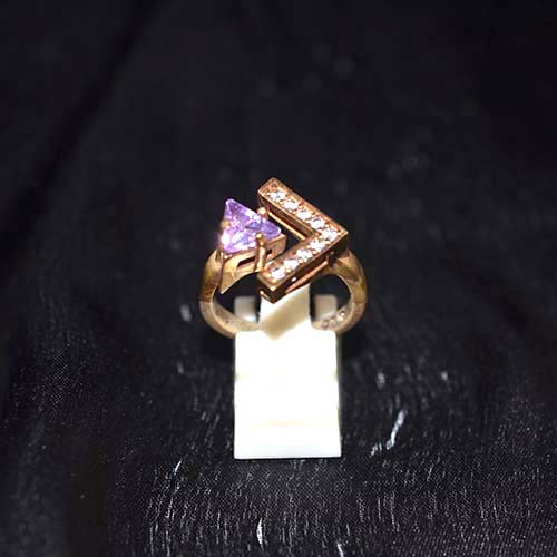 6 Carat Gold Plated Amethyst Chevron Motif Ring with White Stones