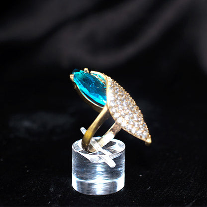 6 Carat Gold Plated Blue Marquise Leaf Design Ring