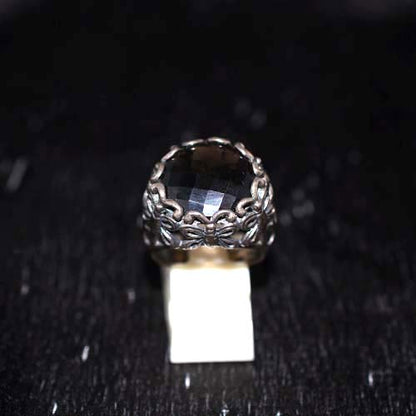 925 Sterling Silver Faceted Black Gemstone Ring with Floral Cutout Band