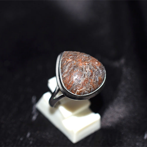 925 Sterling Silver Textured Red Jasper Teardrop Ring