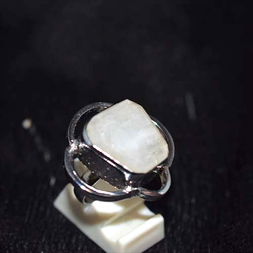 925 Sterling Silver Raw Rainbow Moonstone Clover Ring